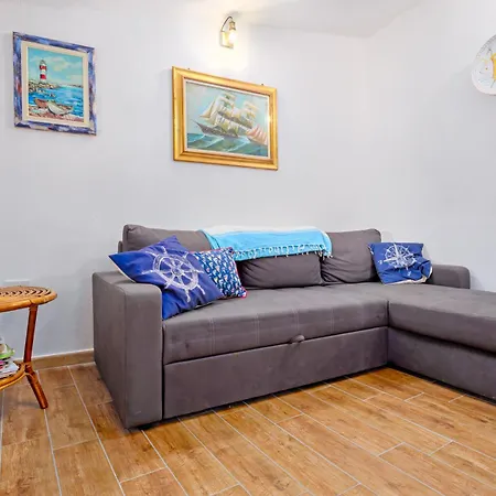 Ambra San Teodoro (Sardinia)