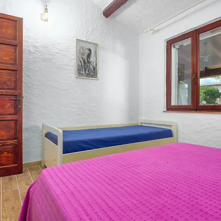 Ambra Fronte Villa